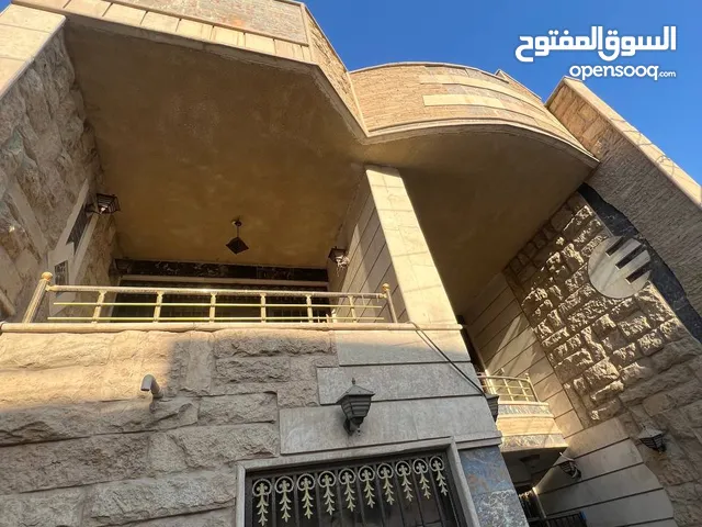 180 m2 5 Bedrooms Townhouse for Sale in Baghdad Saidiya