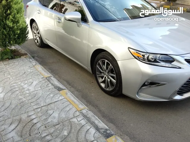 Lexus ES 2016 in Amman