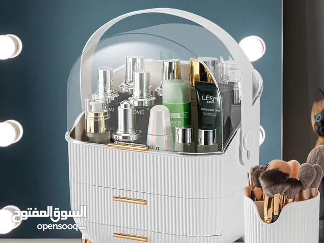 ودّعي الفوضى... واستقبلي الأناقة مع منظمة المكياج الفاخرة بجودة عالية – تصميم أنيق ولمسات ذهبية