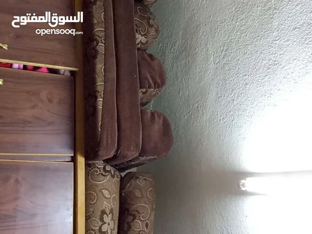 فراش عربي مستعمل 4فرشات وزاويتين و3مساند و4ركيات