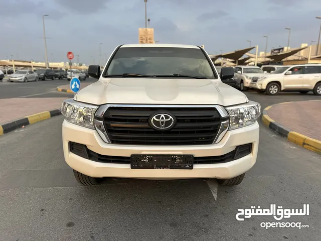 Used Toyota Land Cruiser in Sharjah