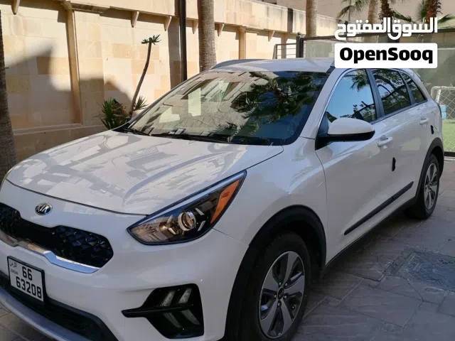 2020 كيا نيرو LX