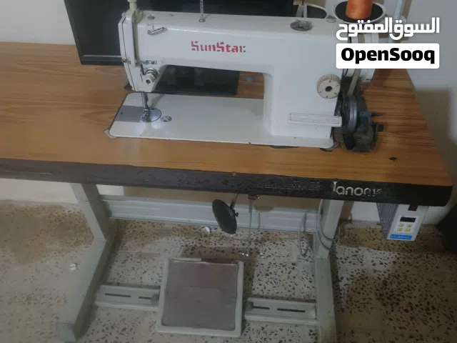 مكينة خياطة للبيع نظيفه
