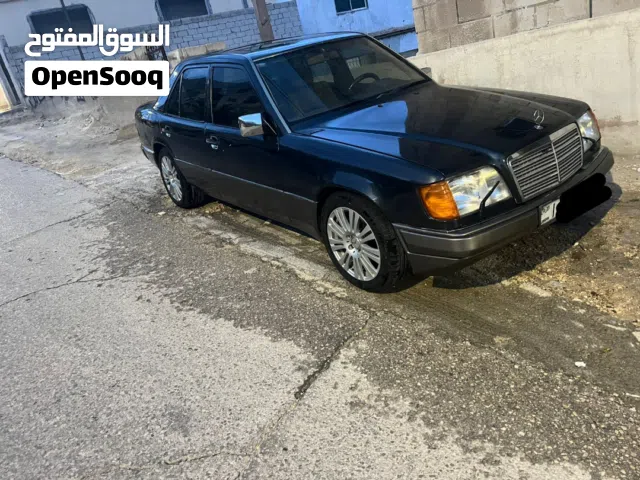 1992, مرسيدس بنز, الفئة-E, E 200