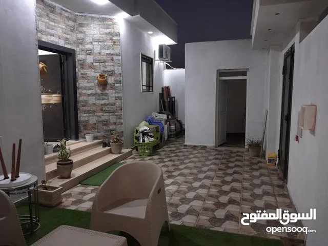 120m2 2 Bedrooms Townhouse for Sale in Tripoli Janzour
