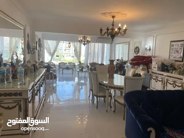 200 m2 2 Bedrooms Apartments for Sale in Alexandria Glim