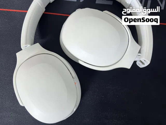 سماعات ماركه معروفه Skullcandy Crusher Evo باندل ابيض السعر 100وبيه مجال حك جيه معروفه اسعارهن تره