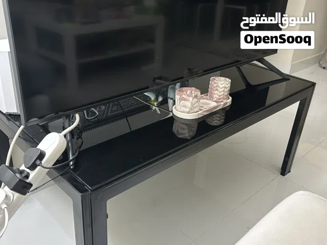 Tv table (Black metal/glass)