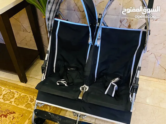 عربية أطفال توأم من تويز آر أص للبيع – شبه جديدة للبيع عربية أطفال توأم من ماركة Toys R Us
