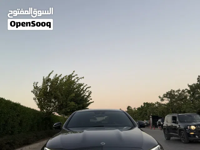 2023 مرسيدس بنز الفئة-E E 200