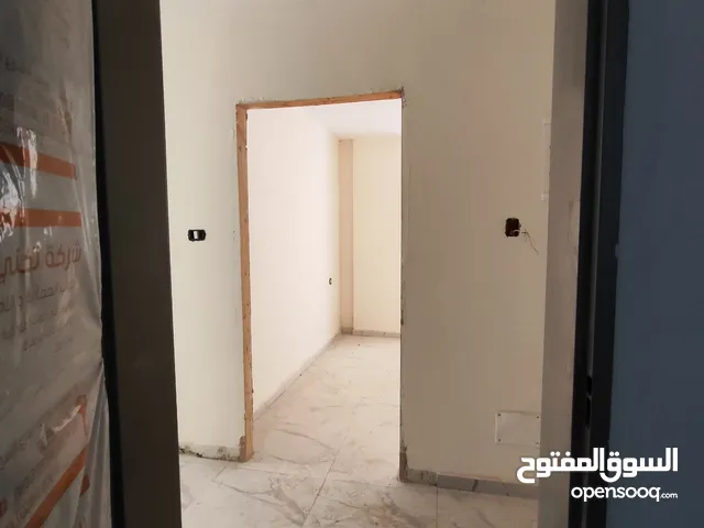170 m2 4 Bedrooms Apartments for Sale in Ramallah and Al-Bireh Ein Musbah
