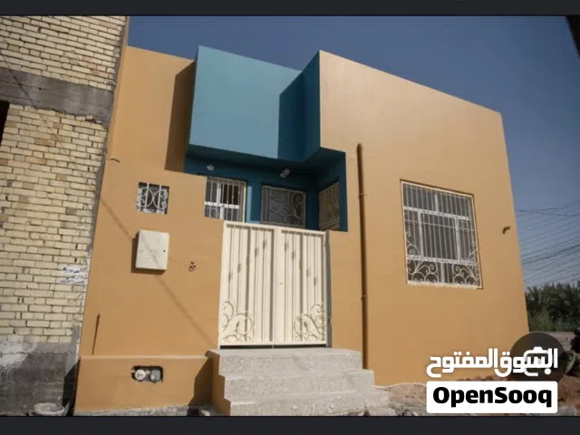 ايجار بيت في منطقه البراكيه البيت يقع قرب باب الخروج للمطار  يعتبر البيت الاول في الشارع بعدبنايه