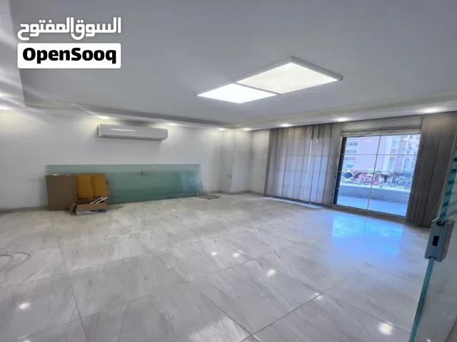 مقر إداري 340م في شيراتون بالقرب من مسجد الصديق الدور الثاني