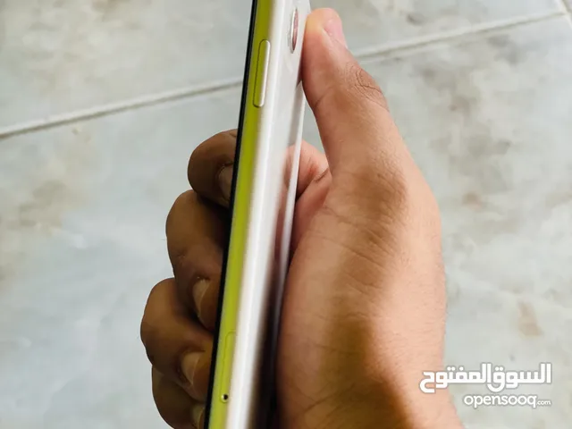 Apple iPhone 11 64 GB in Al Khums