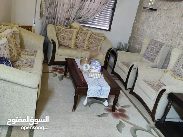طقم كنب خشب زان زائد سجاد تركي زائد طوايل زائد بردايه للبيع بسعر 170