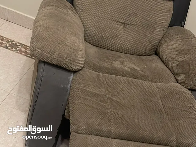 ليفينج روم كنبتين و فوتيه مستعمله للبيع