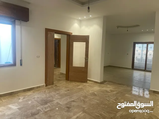 200 m2 4 Bedrooms Apartments for Sale in Tripoli Al-Sabaa
