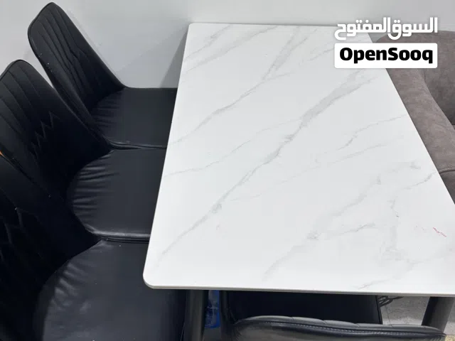 طاولة طعام سفرة صغيرة 4 كرسي مقاس 120 / 70 كرسي بحالة جيدة