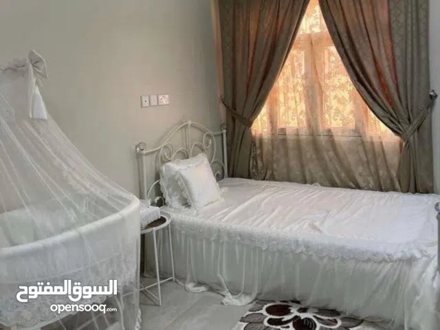 سرير للبيع لحديثي الولادة حتى 6 شهور