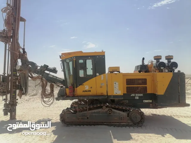شنيورات تخريم وتفتيت جميع الأقطار والأعمال الصخريه