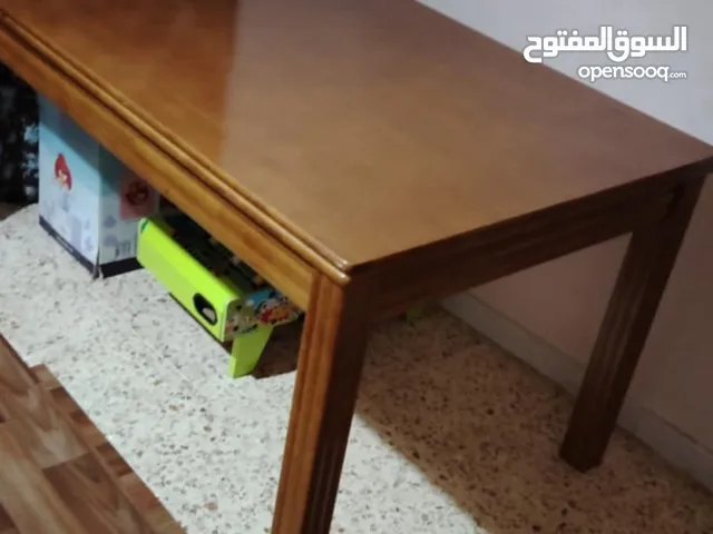 طاولة اكل استعمال نظيف خشب اصلي مش لوح معجون
