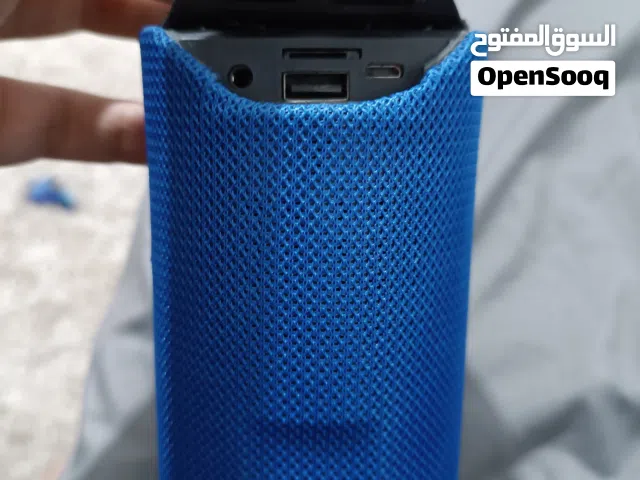 سماعة بلوتوث  بيزبط ينحط فيها sd وبيزبط فلاشة  وبتنشبك بسلك كمان  وwater proof غير مستعملة فقط مفتوح