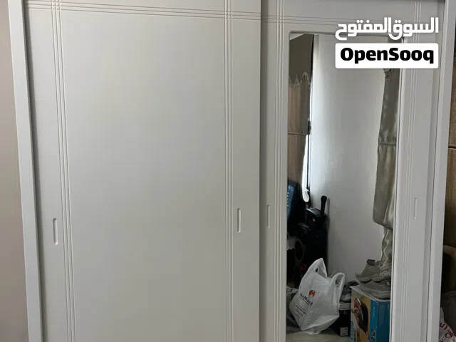 خزانه ملابس السعر قابل للتفاوض