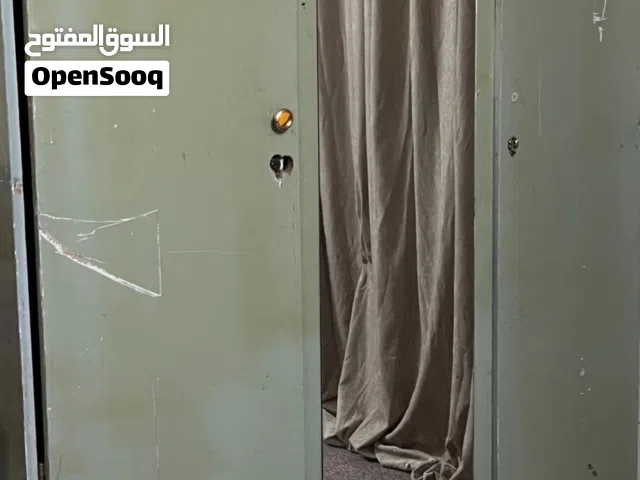 كنتور ثلاث أبواب  حجمه كبير