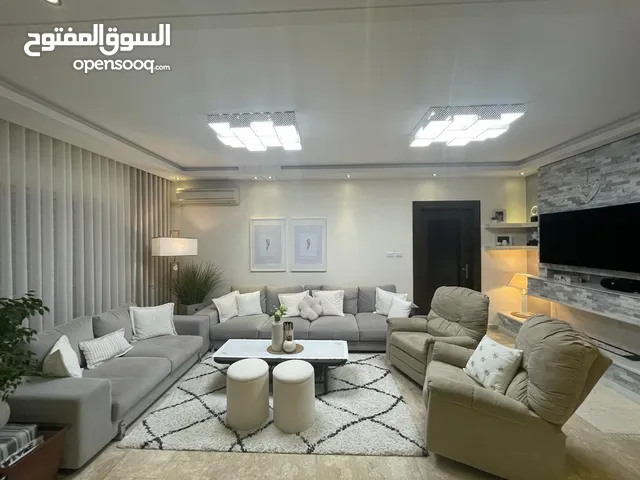 230 m2 4 Bedrooms Apartments for Sale in Amman Umm al Kundum