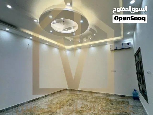 281 m2 More than 6 bedrooms Townhouse for Sale in Basra Hakemeia