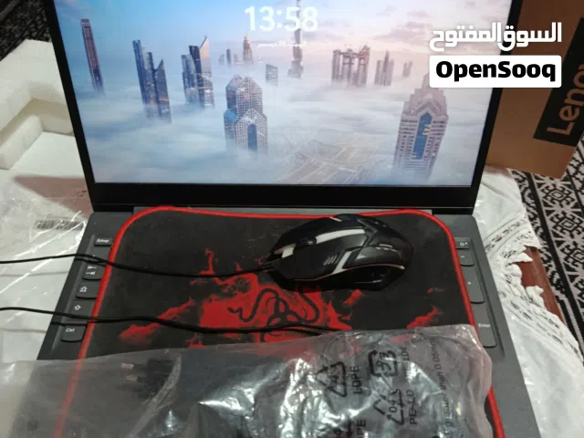 4 ram / 237 stockage/ amd Ryzen 3/ SSD