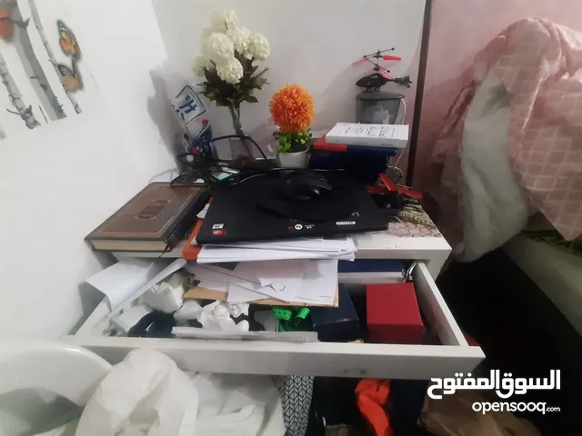 مكتب نضيف خشب