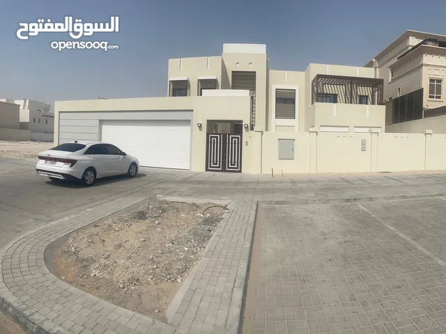703 m2 More than 6 bedrooms Villa for Sale in Abu Dhabi Madinat Al Riyad
