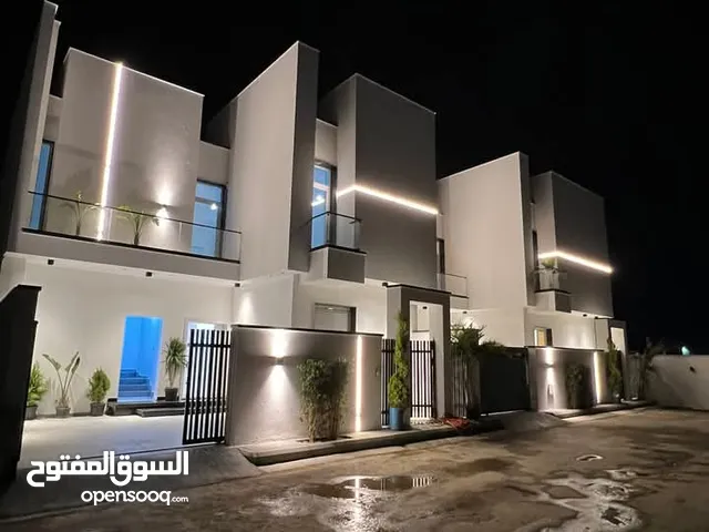 270 m2 3 Bedrooms Townhouse for Sale in Tripoli Ain Zara