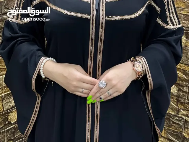 عبايه سواده