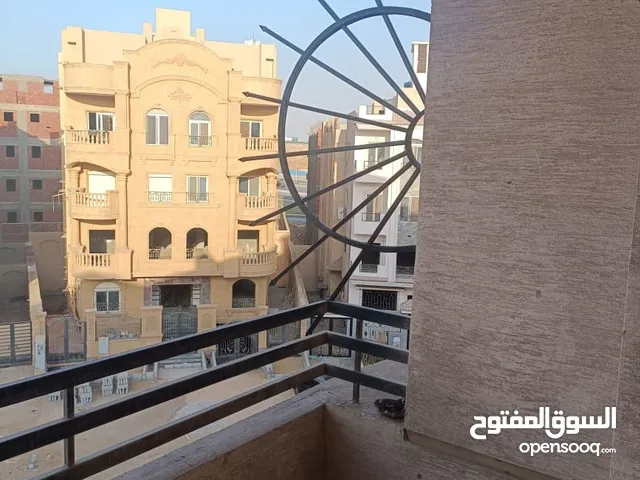 شقة للبيع من المالك مباشرة 157 متر كاملة التشطيب الطابق الثالث وليس الاخير مصعد شغال باكية جراج