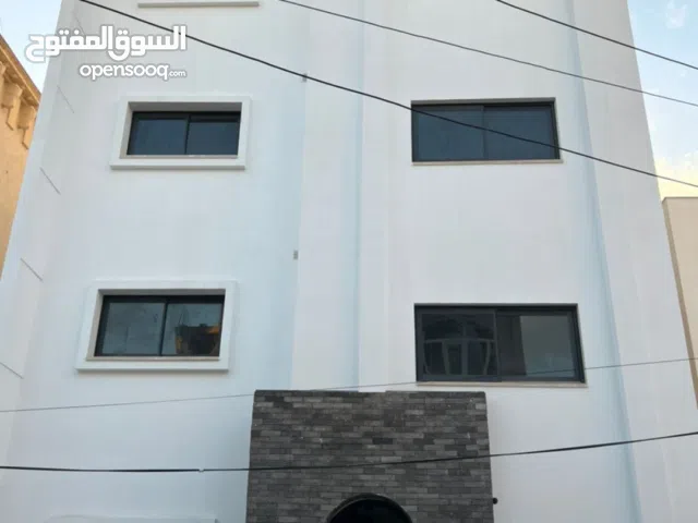 مباني وفنادق جاهزة للبيع