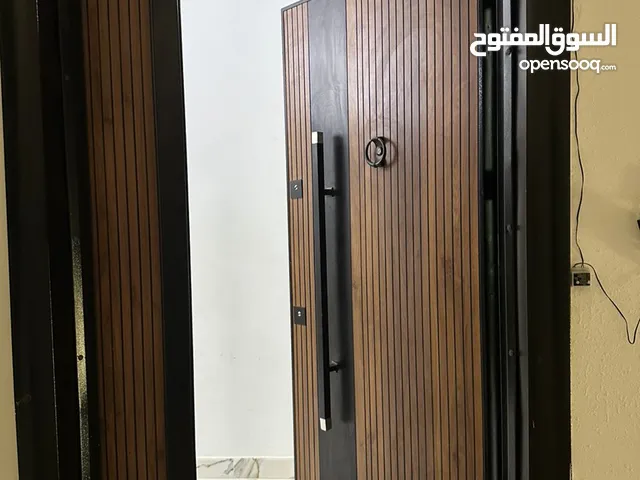 شقة نص فرش للإيجار مقابل شركة الخليج