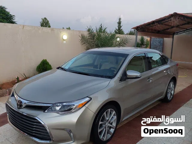 Used Toyota Avalon in Tripoli
