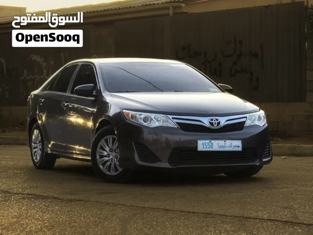 تويوتا كامري 2012 امريكيه جايه سليمه  من غير حوادث