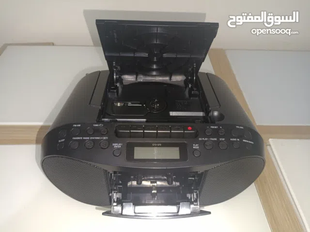 كاسيت وراديو و CD سوني بحاله ممتازه