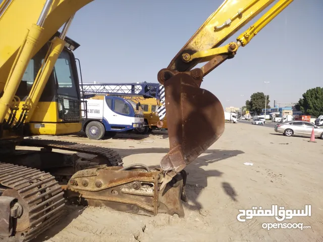 حفاره كوماتسو 200 للبيع 2016 داش 8 ياباني Komatsu 200 excavator for sale 2016 Dash 8 Japanese