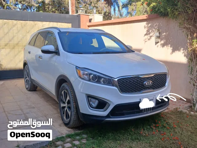 كيا سورينتو تبي خدمة جرسيوني تستاتا