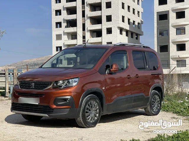 بيجو ريفتر 2020 كاملة الاضافات للبيع عالكاش