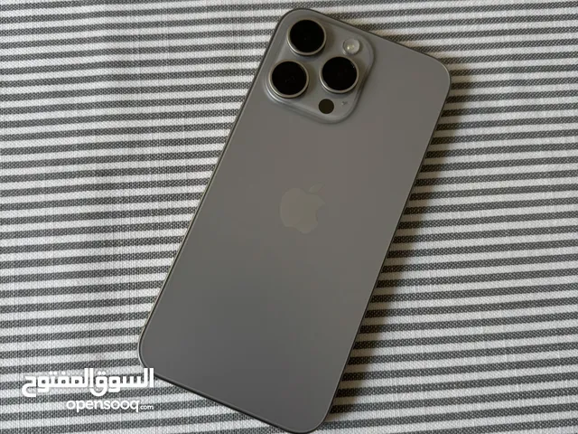 Iphone 15 pro max natural titanium 256GB used like new شرق اوسط