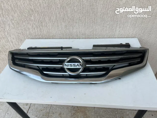 شبك امامي + غطاء بين الشبك و الراديتر لسيارة التيما 2012