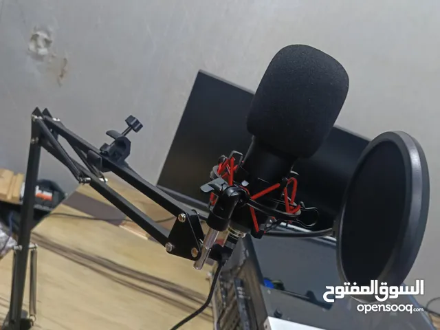 مايكروفون فيفاين T732 للبيع صوتة اسطوري ونقي وياة بوف فلتر وستاند صغيير واير USB ،،،،،