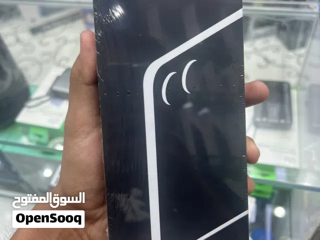Hello, I have a shop and I buy and sell mobile phones.