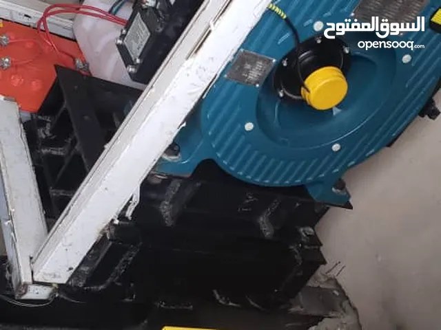 مصاعد كهربائيه وسلالم متحركه حديثه