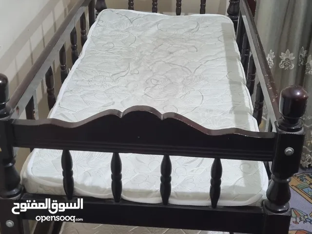 سرير طابقين ماليزي للأطفال